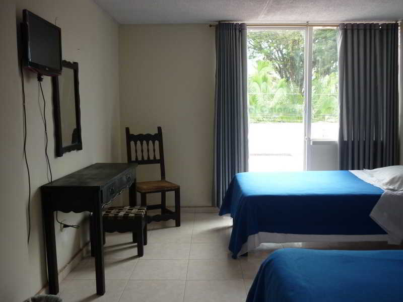 פיטליטו Hotel Calamo Plaza מראה חיצוני תמונה