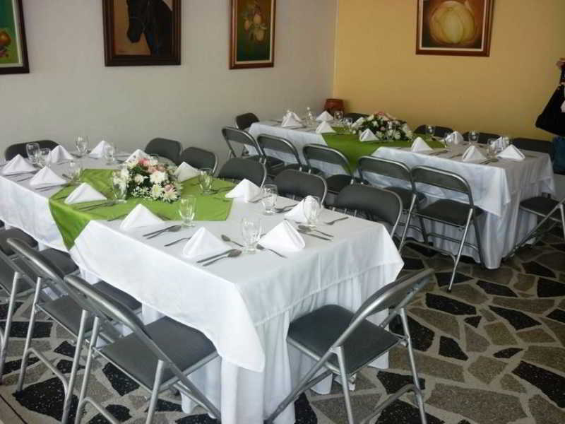 פיטליטו Hotel Calamo Plaza מראה חיצוני תמונה