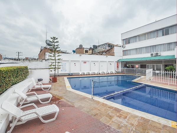 פיטליטו Hotel Calamo Plaza מראה חיצוני תמונה